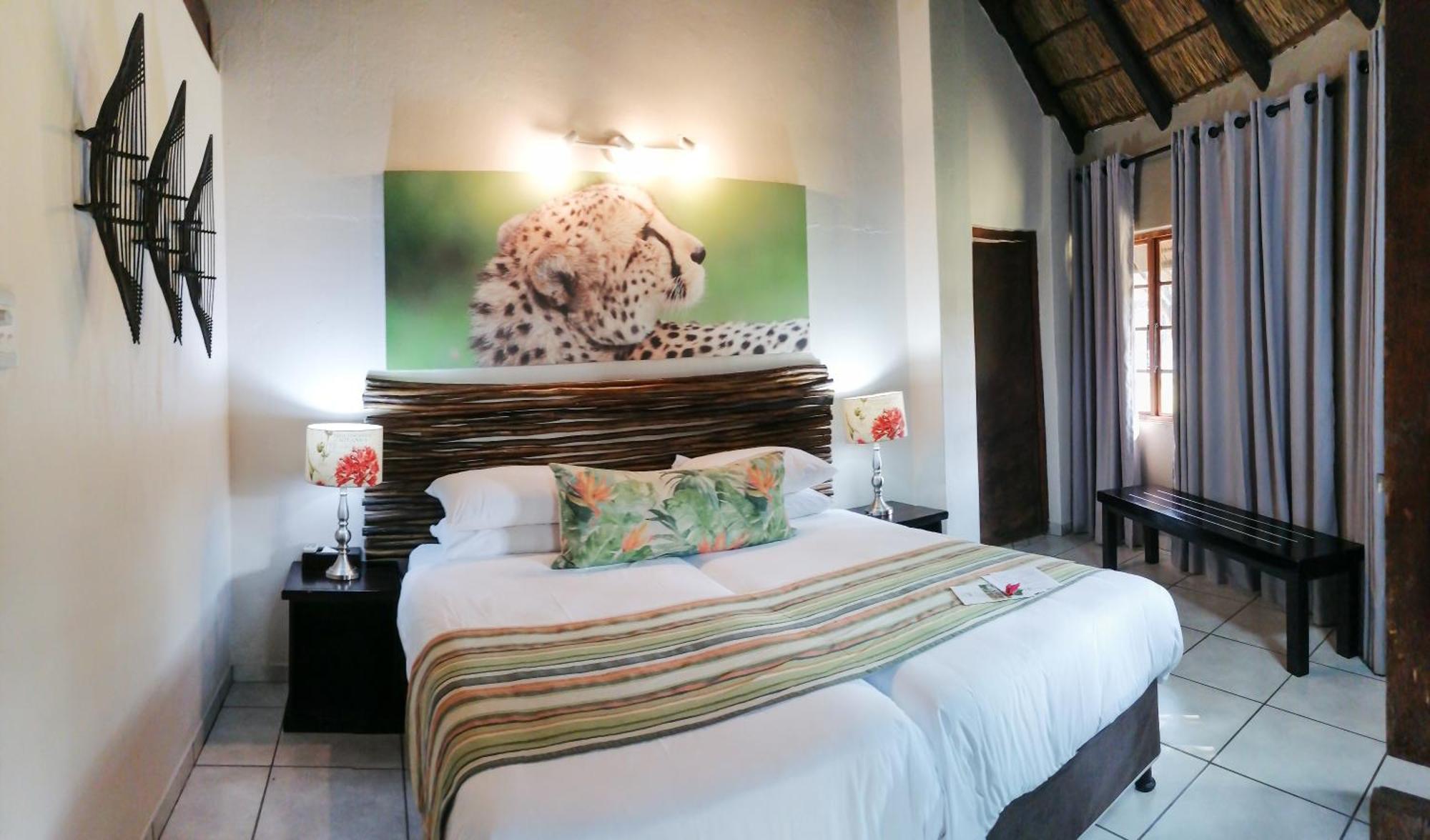 Emdoneni Lodge With Zululand Cat Conservation Project Hluhluwe Dış mekan fotoğraf